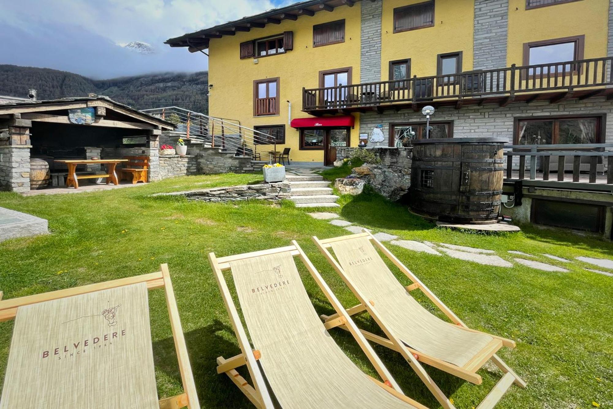 Hotel Belvedere Конье Экстерьер фото