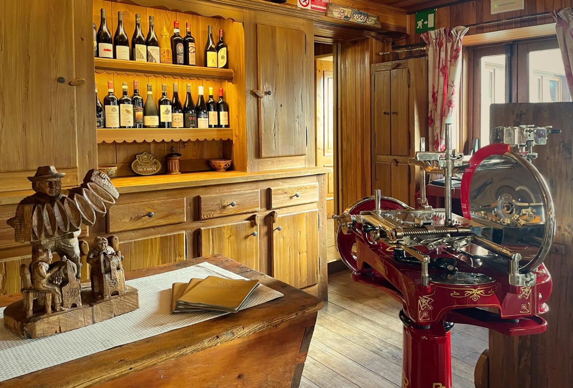 Hotel Belvedere Конье Экстерьер фото