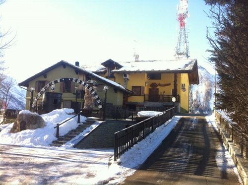 Hotel Belvedere Конье Экстерьер фото